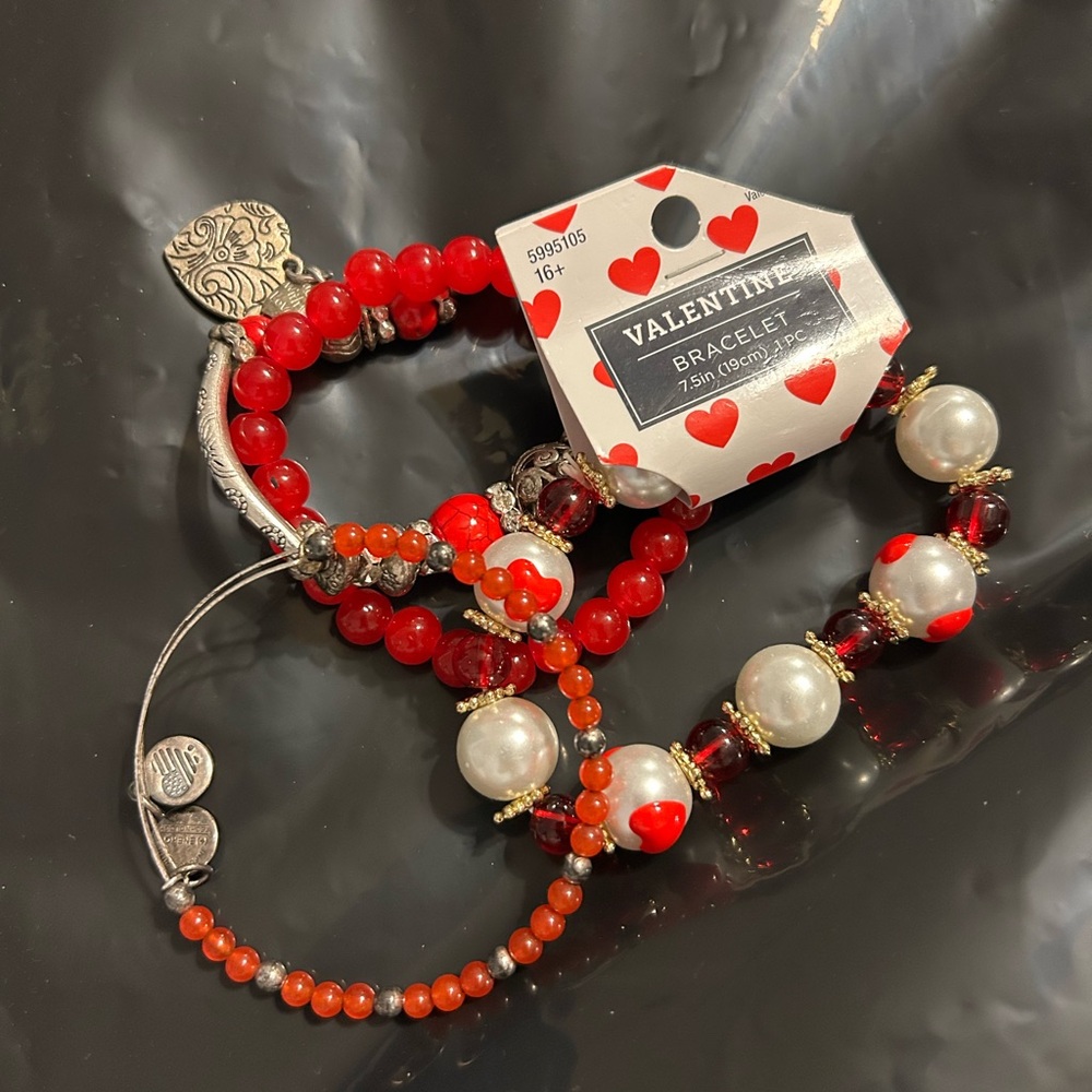 Bracelets Four Red Silvertone - image 1